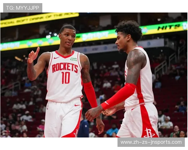 火箭队与雷霆队季前赛比赛回顾及战术解析